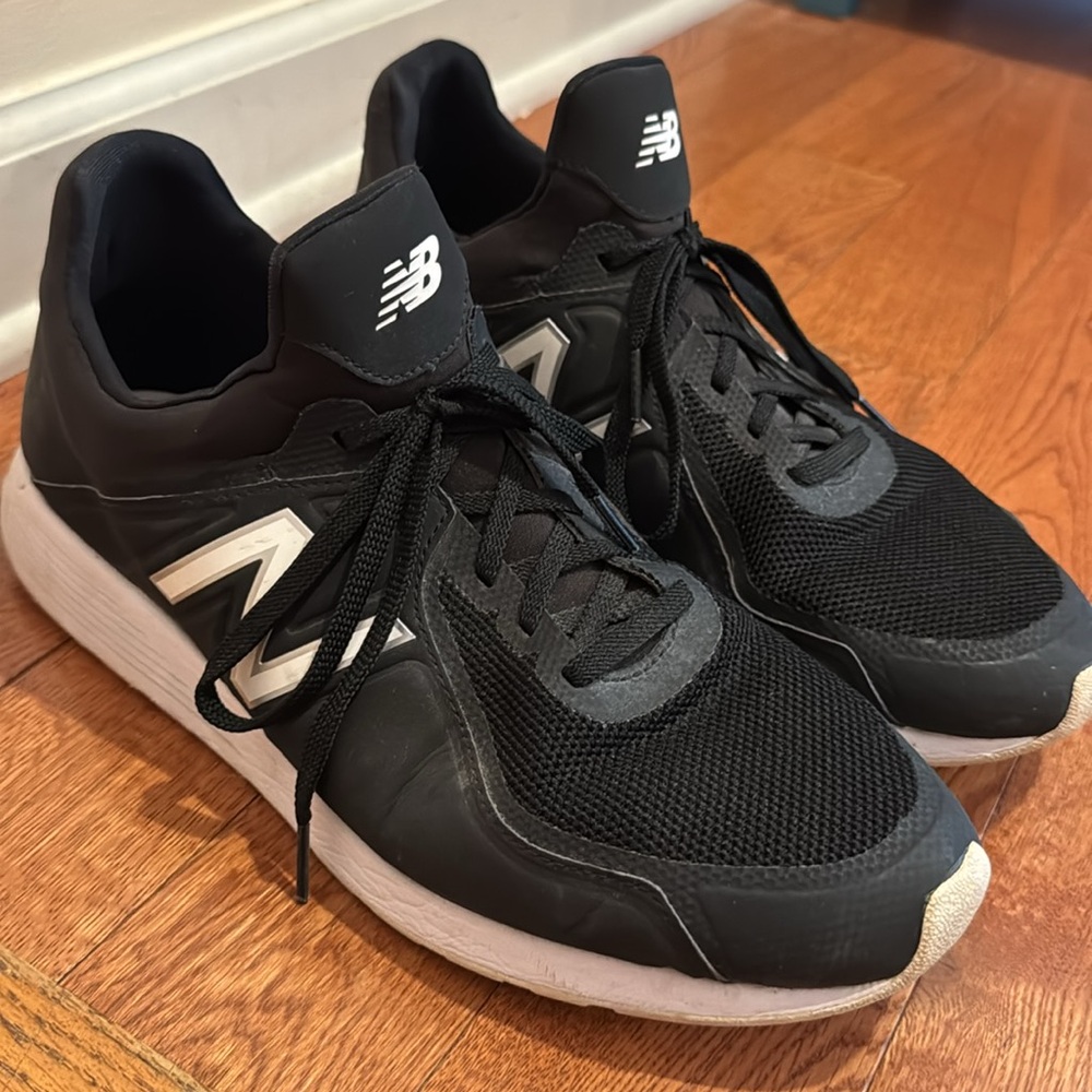 New Balance Men's Black and White Sneakers, Size:12